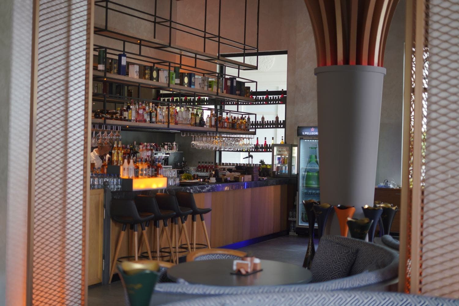 The Land of Legends bar detalı