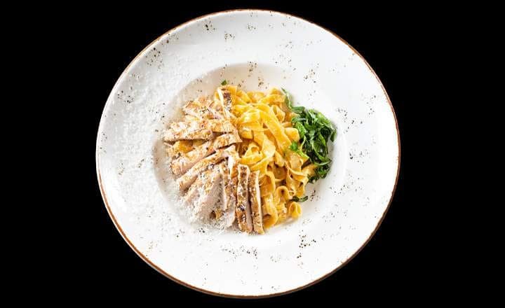 Fettuccine Alfredo